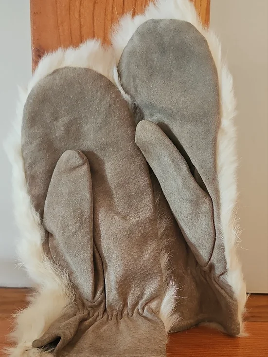 Vintage Rabbit Fur Mittens - Picture 2 of 10
